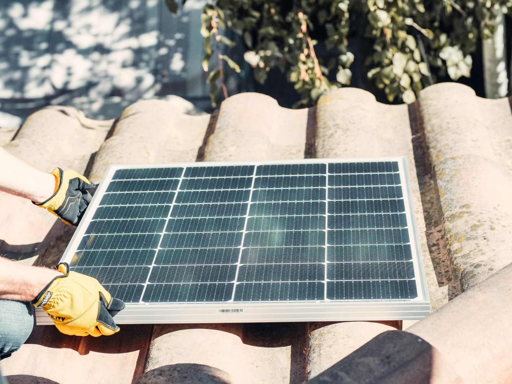 Installateur panneaux solaires équipe à Villeneuve-d'Ascq